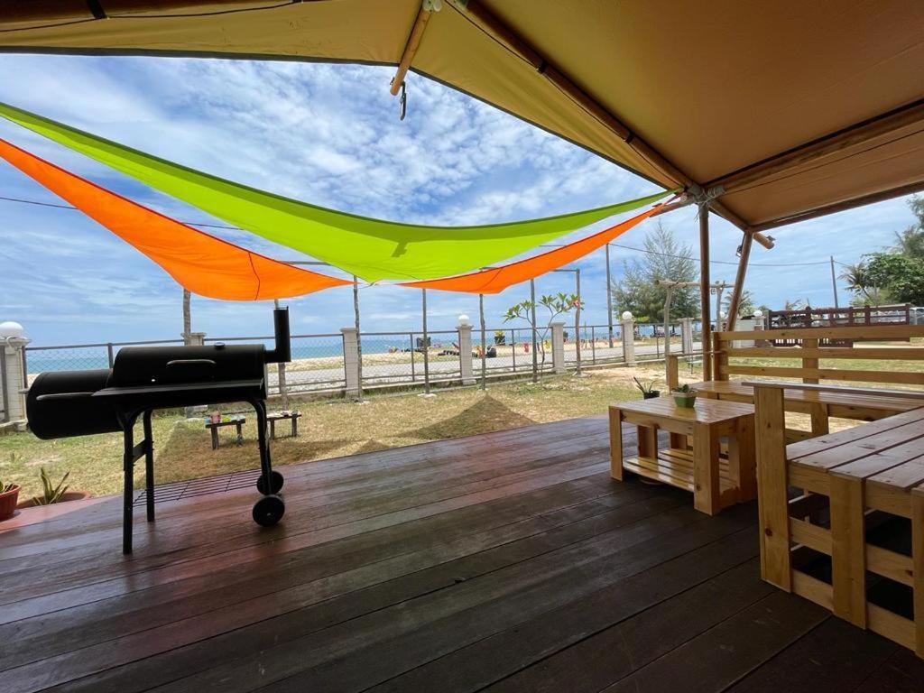 Rembulan Escape - Beachfront Safari Tent Kampung Penarik Екстериор снимка
